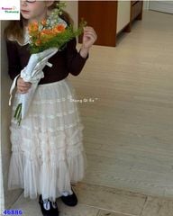 Chân váy ren viền ren kem