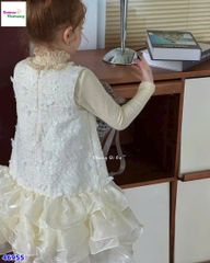 Đầm tiệc kem thêu hoa bướm