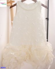 Đầm tiệc kem thêu hoa bướm