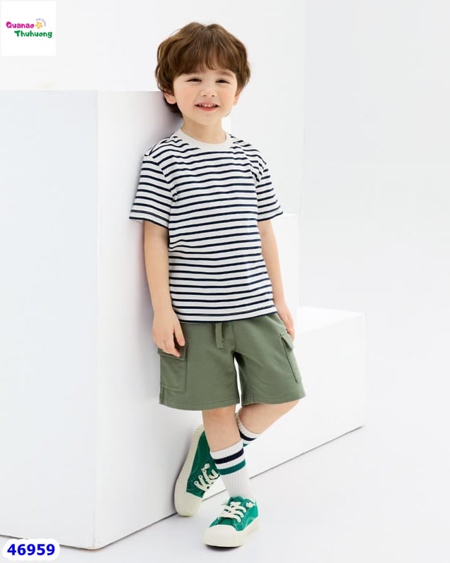 Quần short Uni xanh rêu túi hộp