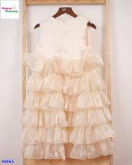 Đầm tiệc kem đính cườm