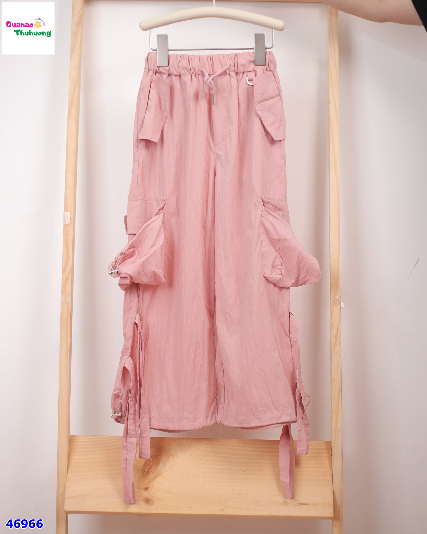 Quần túi hộp hồng