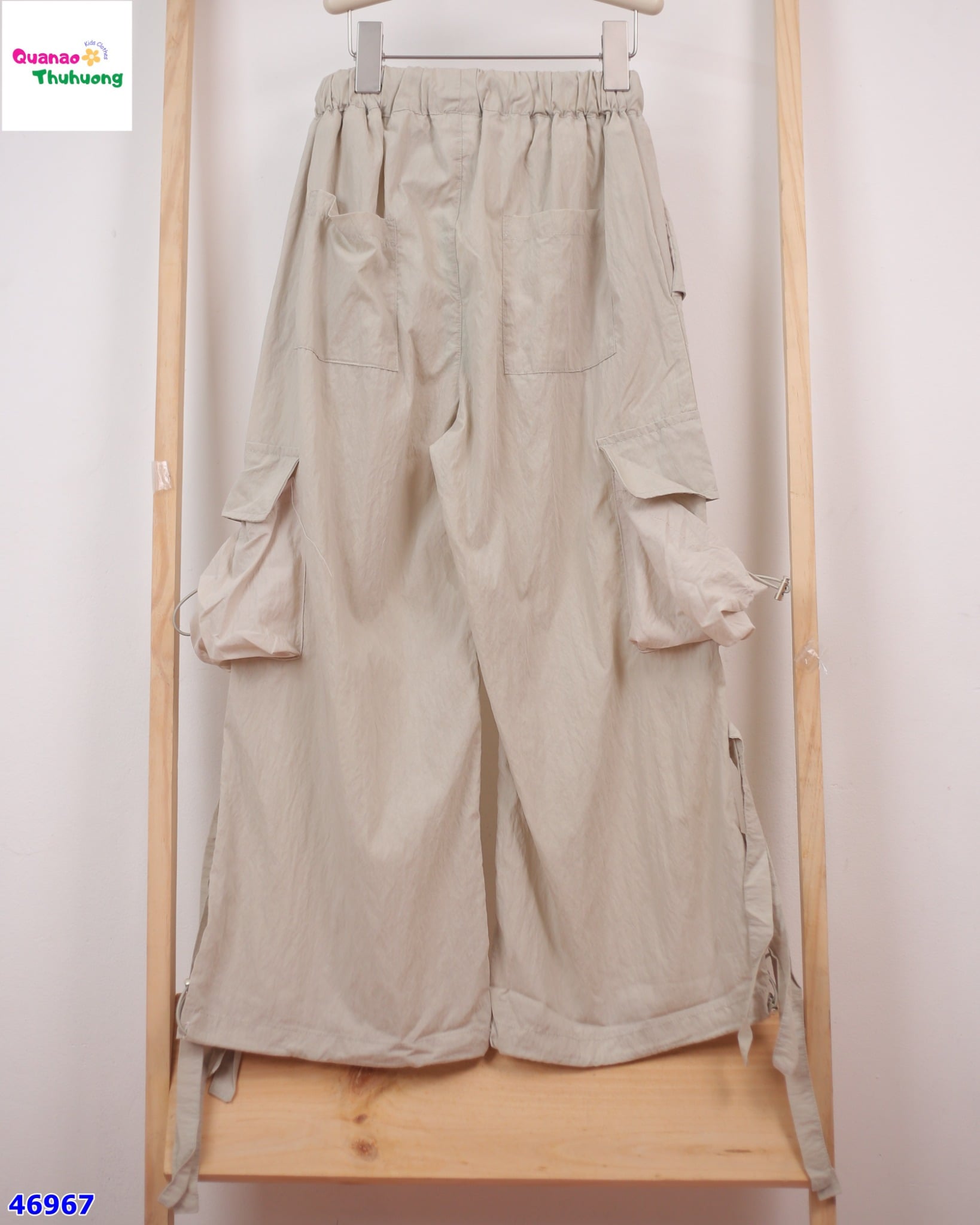 Quần túi hộp kem