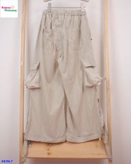 Quần túi hộp kem