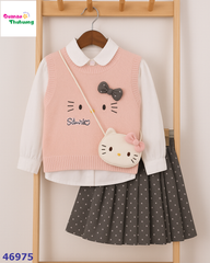 Set 3: sơ mi, chân váy xám, gile hồng Kitty (tặng túi đeo)