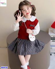 Set 3: sơ mi, chân váy xám, gile đỏ Kitty (tặng túi đeo)