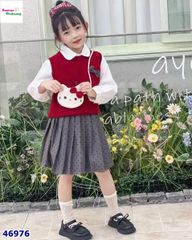 Set 3: sơ mi, chân váy xám, gile đỏ Kitty (tặng túi đeo)