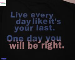 Áo thun đen Dorarmon