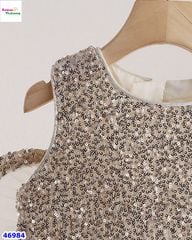 Đầm tiệc kem đính cườm