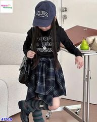 Chân váy caro xanh