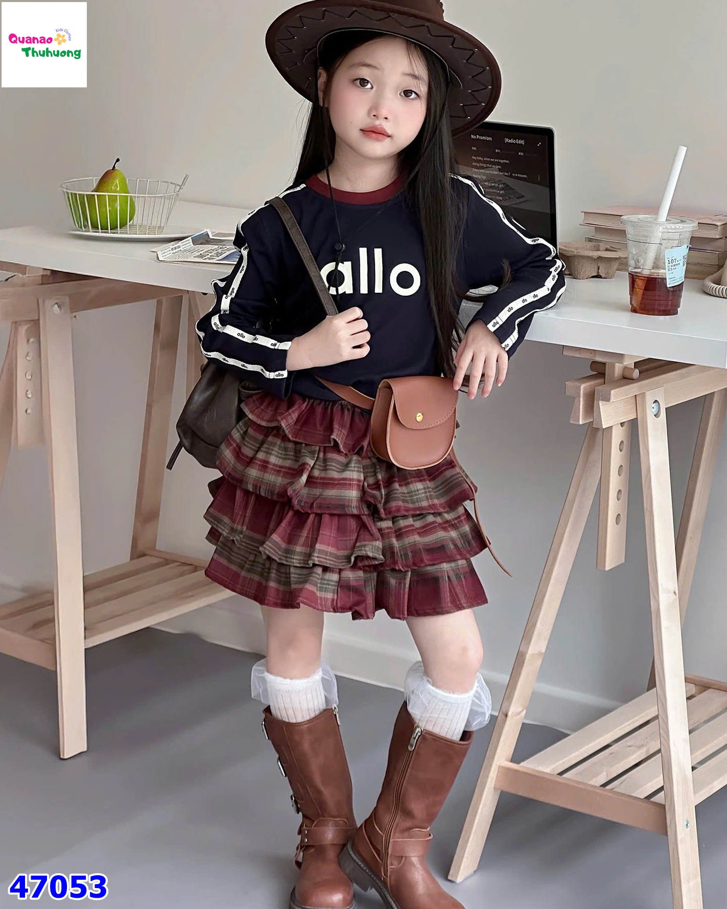 Chân váy tầng caro đỏ