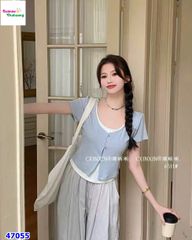 Áo xanh phối viền trắng