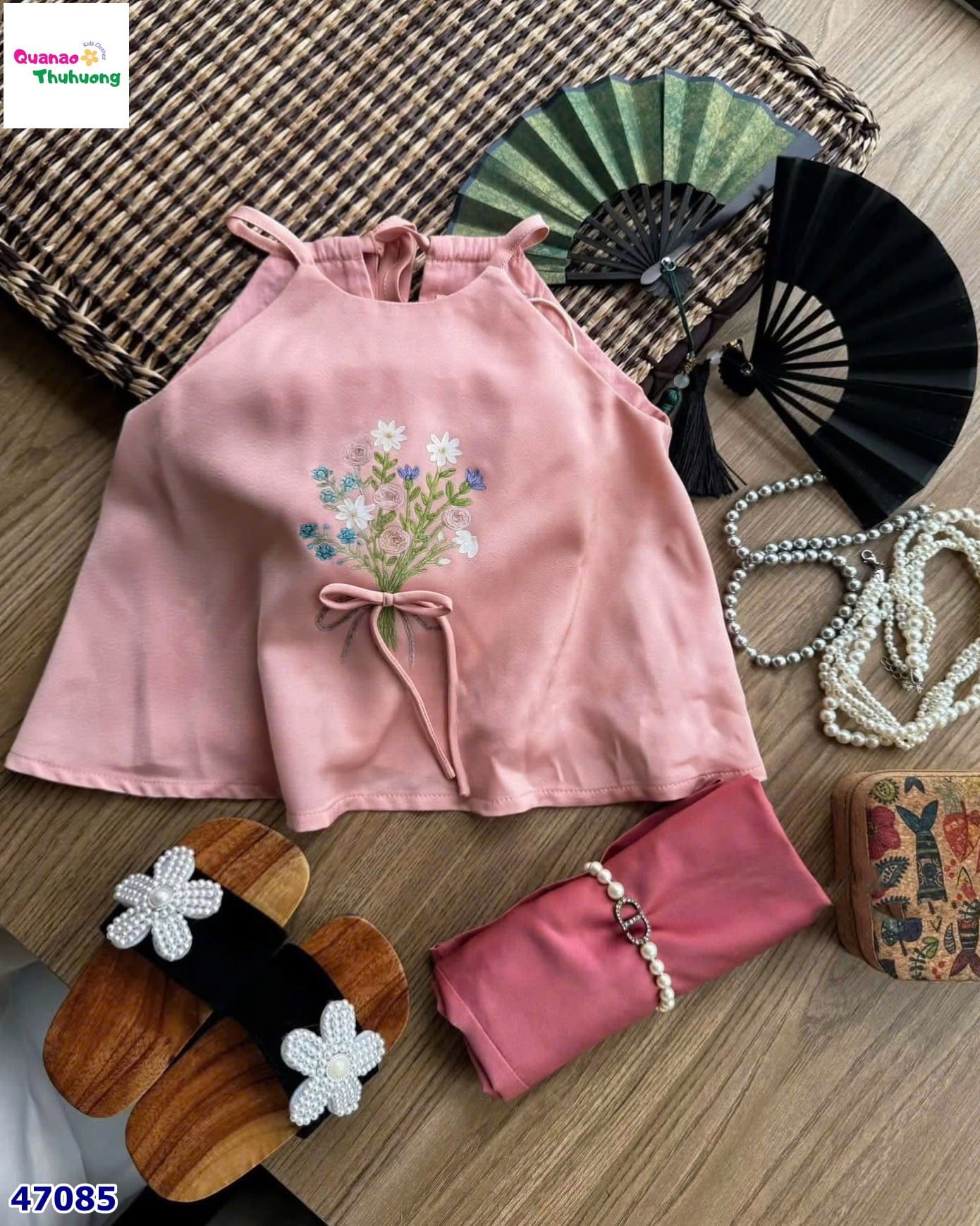 Set yếm MLS hồng thêu hoa