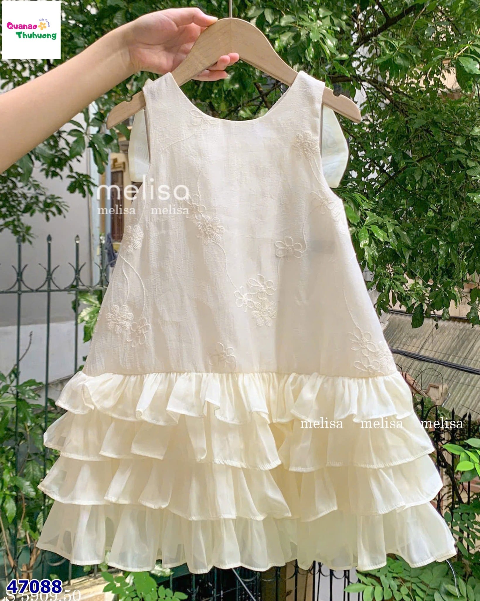 Đầm MLS kem váy 3 tầng