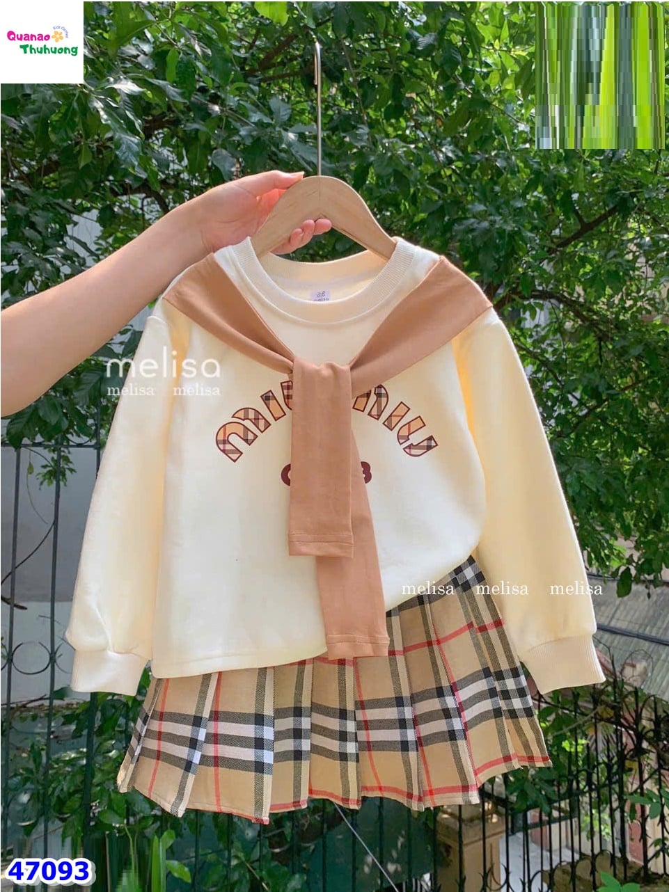 Set MLS kem miu miu, váy caro nâu