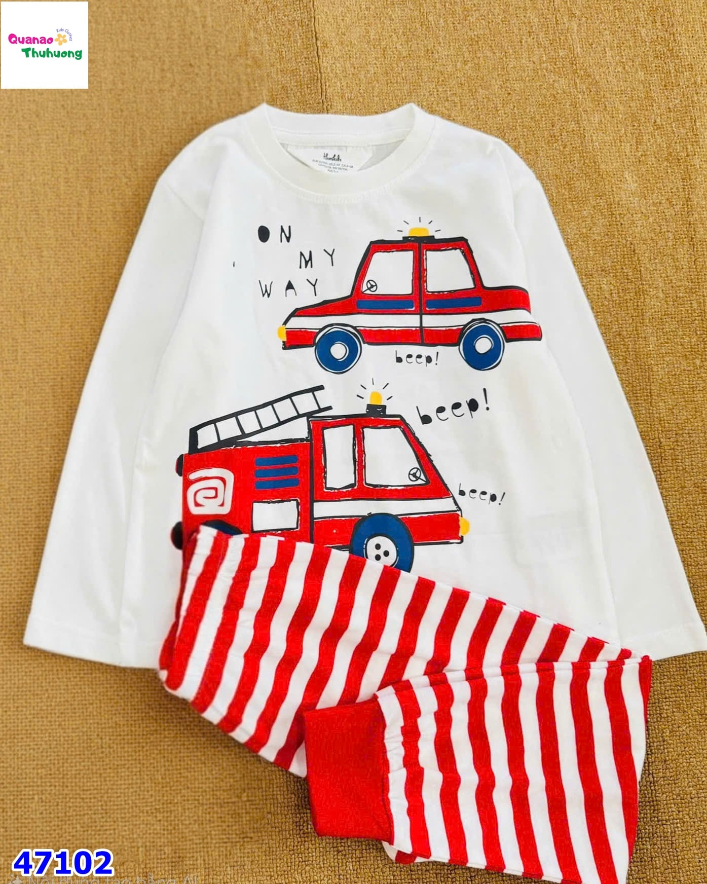 Bộ dài HuniKids trắng xe oto