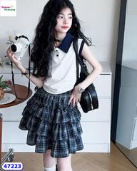 Set ChooHee polo trắng, chân váy caro xanh