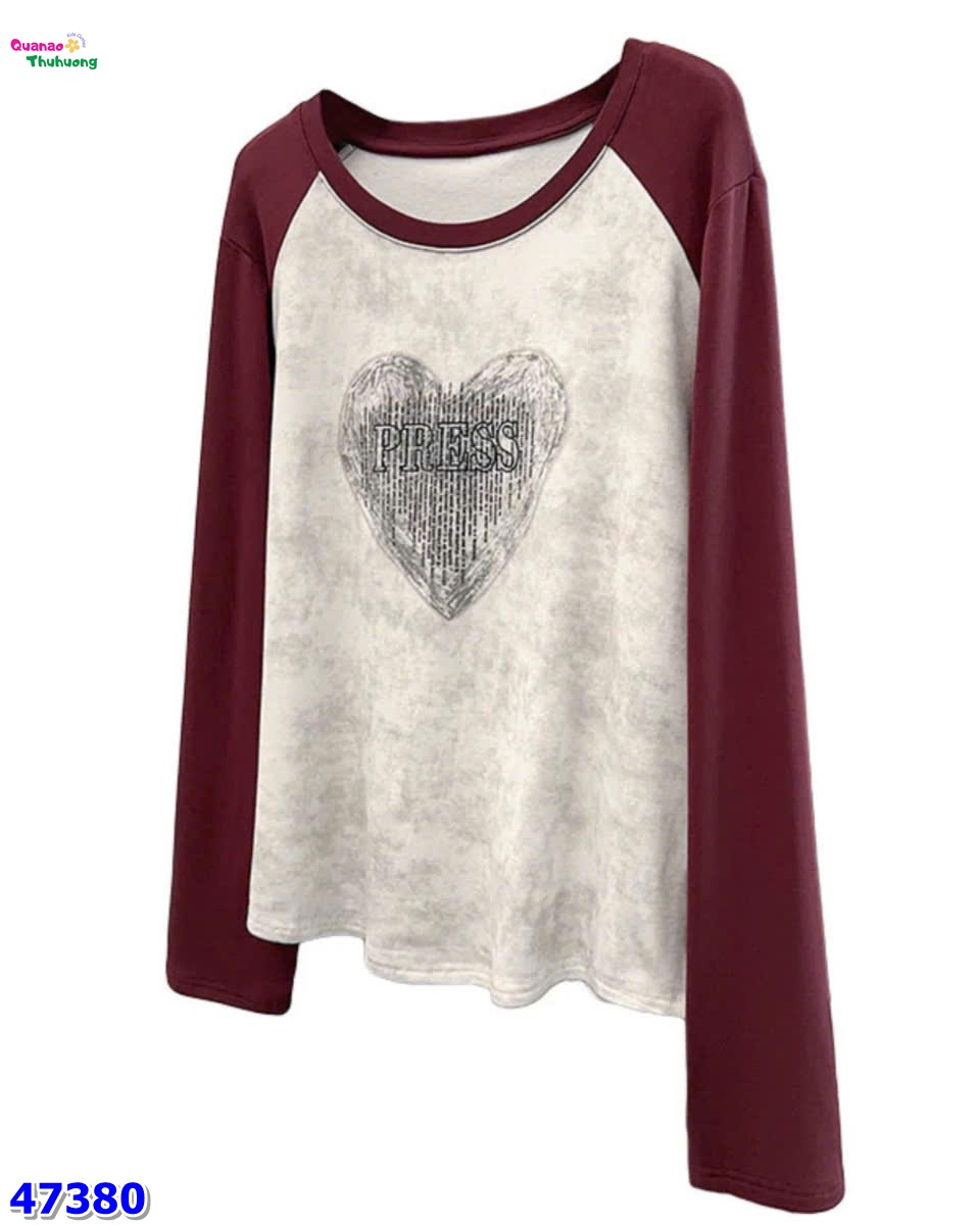 Áo xám trái tim tay đỏ