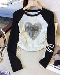 Áo xám trái tim tay đen