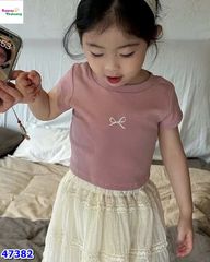 Áo ngắn tay hồng trái tim