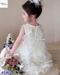 Đầm tiệc kem đính cườm, cánh bướm