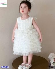 Đầm tiệc kem đính cườm, cánh bướm