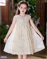 Đầm kem cổ bướm đính hạt kim tuyến