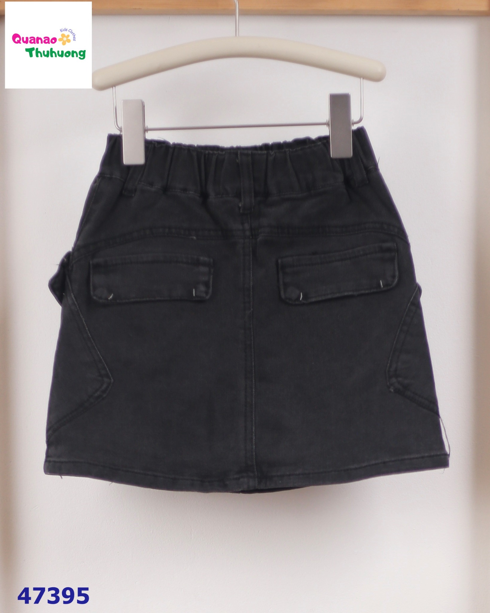 Chân váy jean Syci đen túi hộp chéo