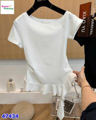 Áo thun trắng lệch vai tà