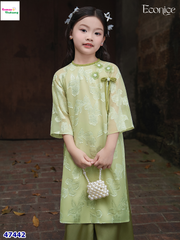 Áo dài Econice xanh lá Tô Linh