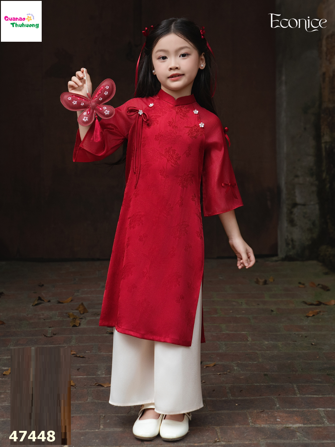 Áo dài Econice đỏ Lệ Chi