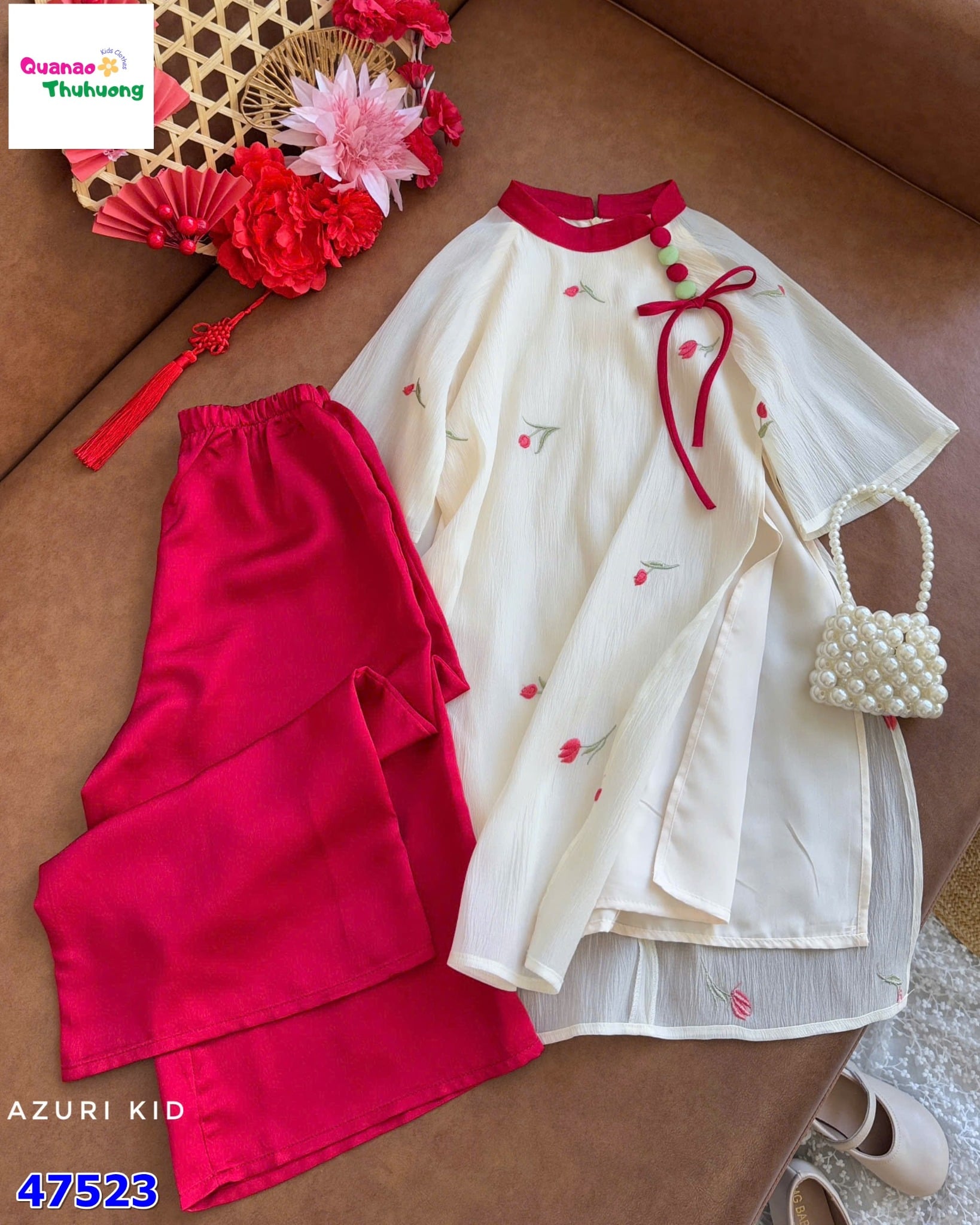 Áo dài Azuri kem thêu hoa Tulip