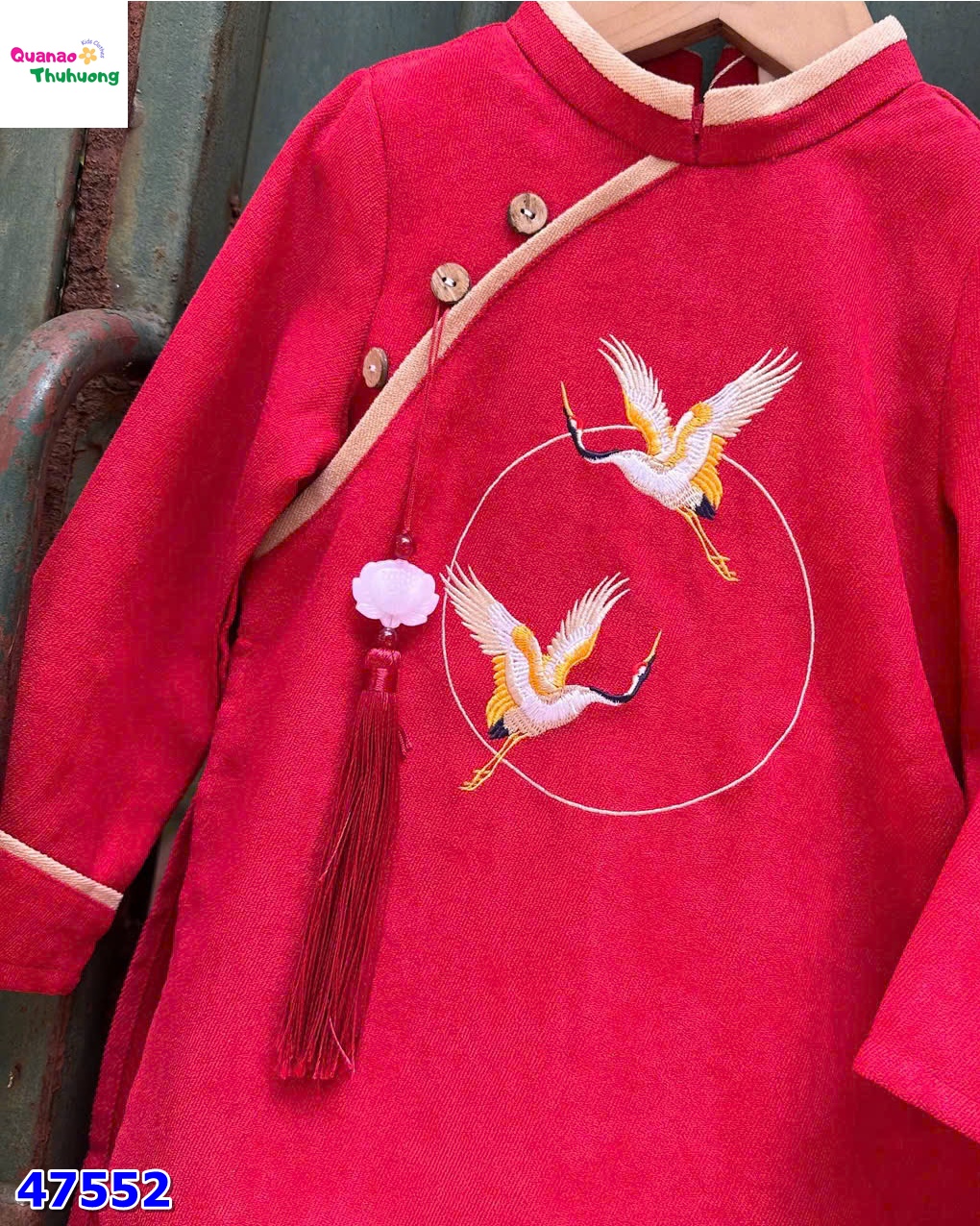 Áo dài Cúc Chi đỏ thêu hạc