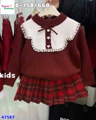 Áo len đỏ viền cổ trắng