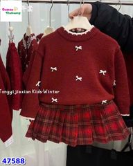 Áo len đỏ đính nơ