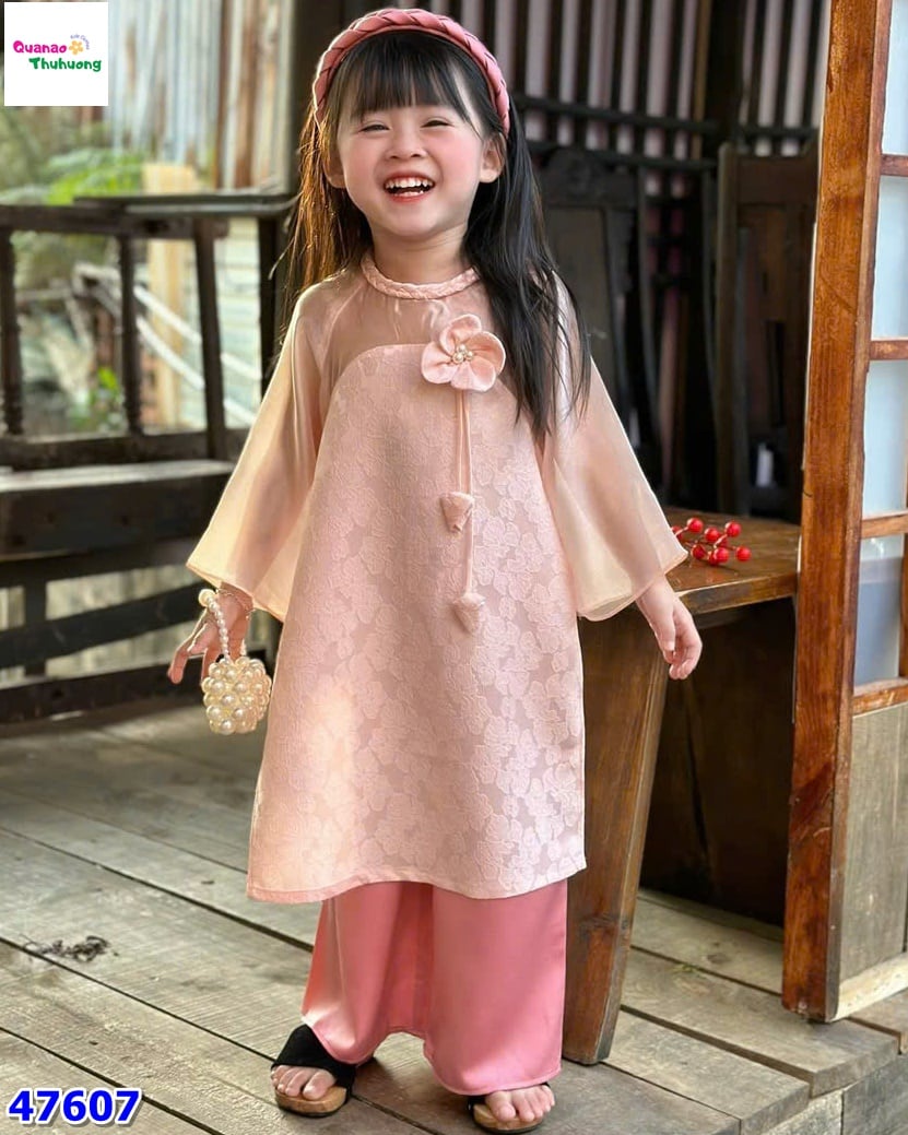 Áo dài Cúc Chi hồng thêu hoa