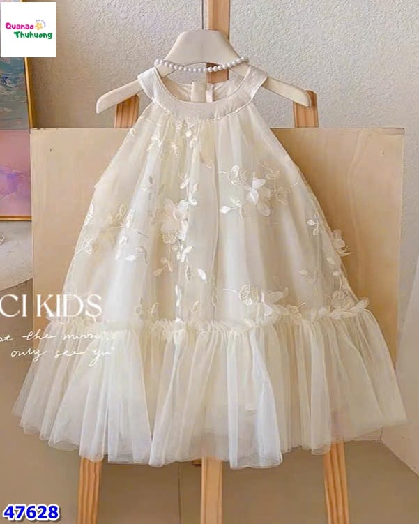 Đầm tiệc Cici màu kem thêu hoa