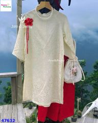 Áo dài J&J kem thêu hoa, quần đỏ