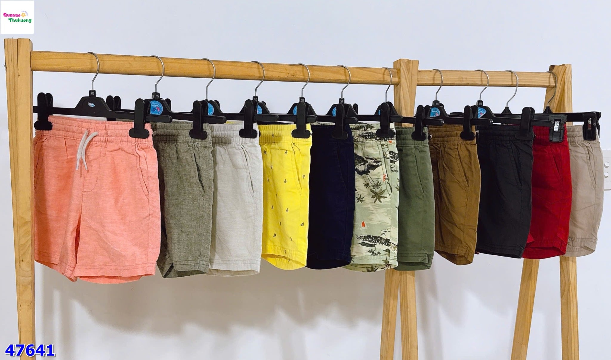 Quần short kaki vàng chấm bi