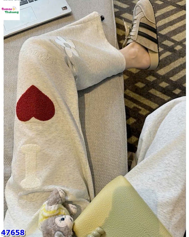 Quần dài xám trái tim