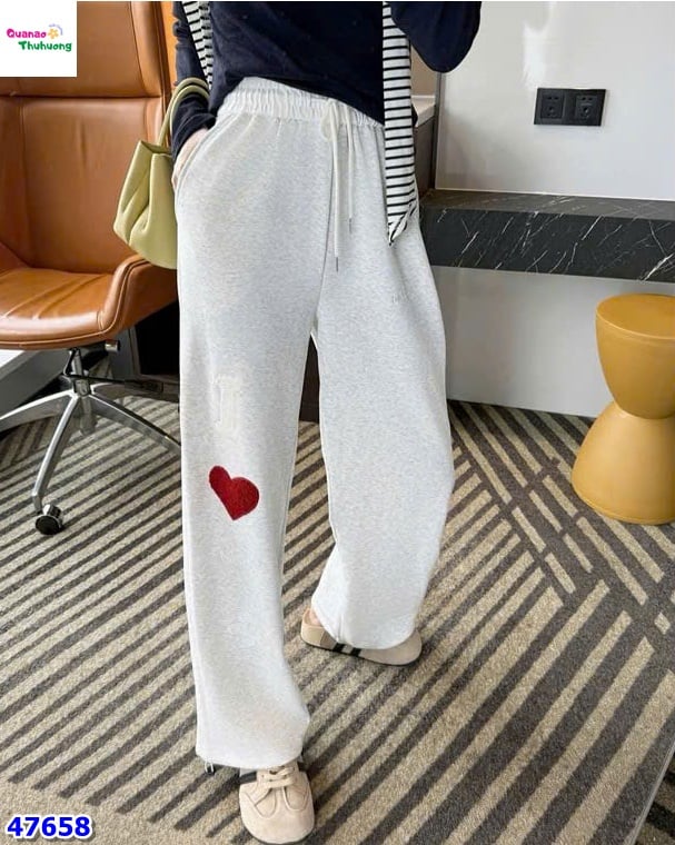 Quần dài xám trái tim