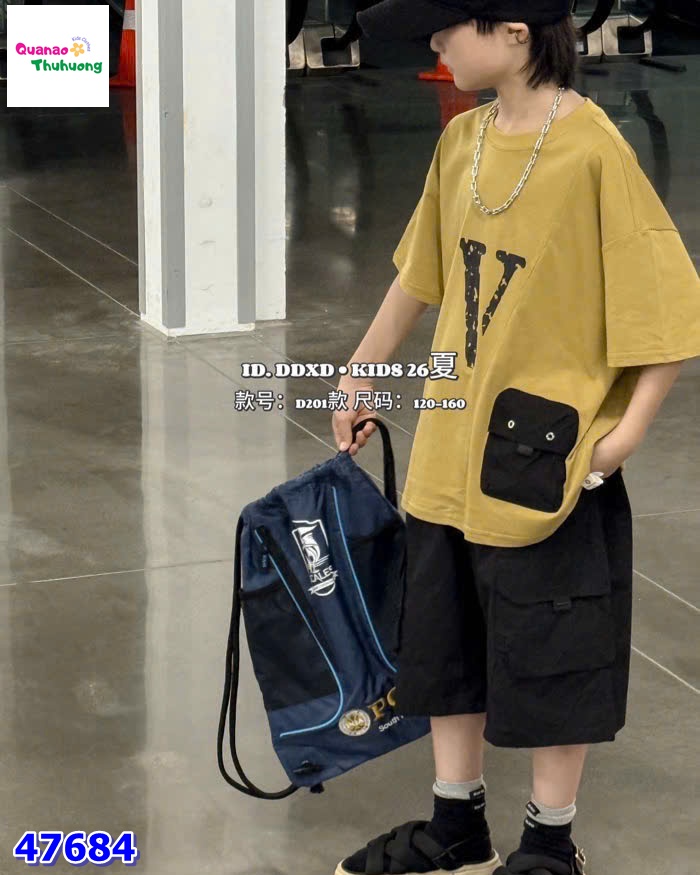 Set bộ áo vàng chữ V, quần đen