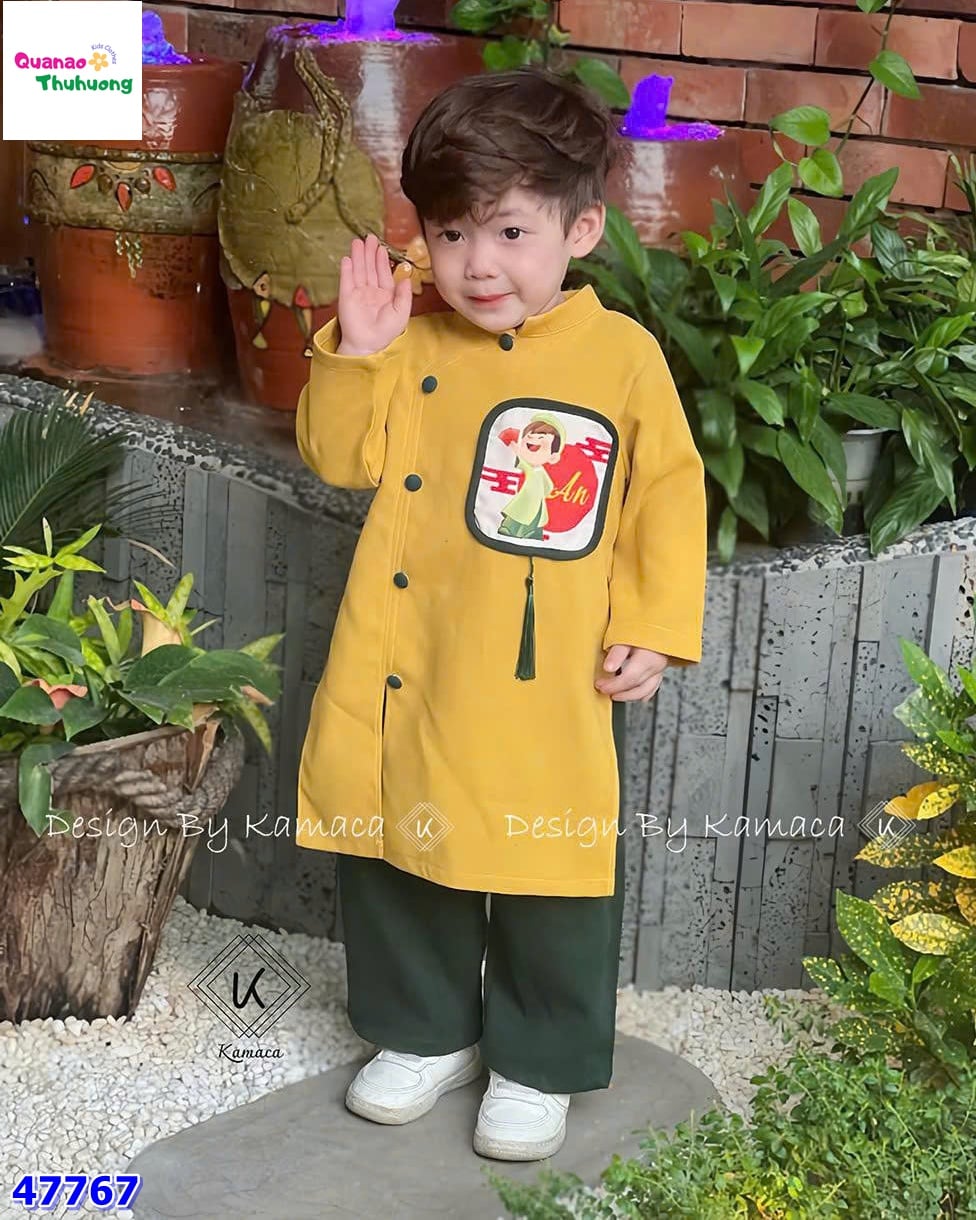 Áo dài Tết màu vàng chữ An