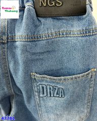 Quần jean xanh nhạt túi DRZA