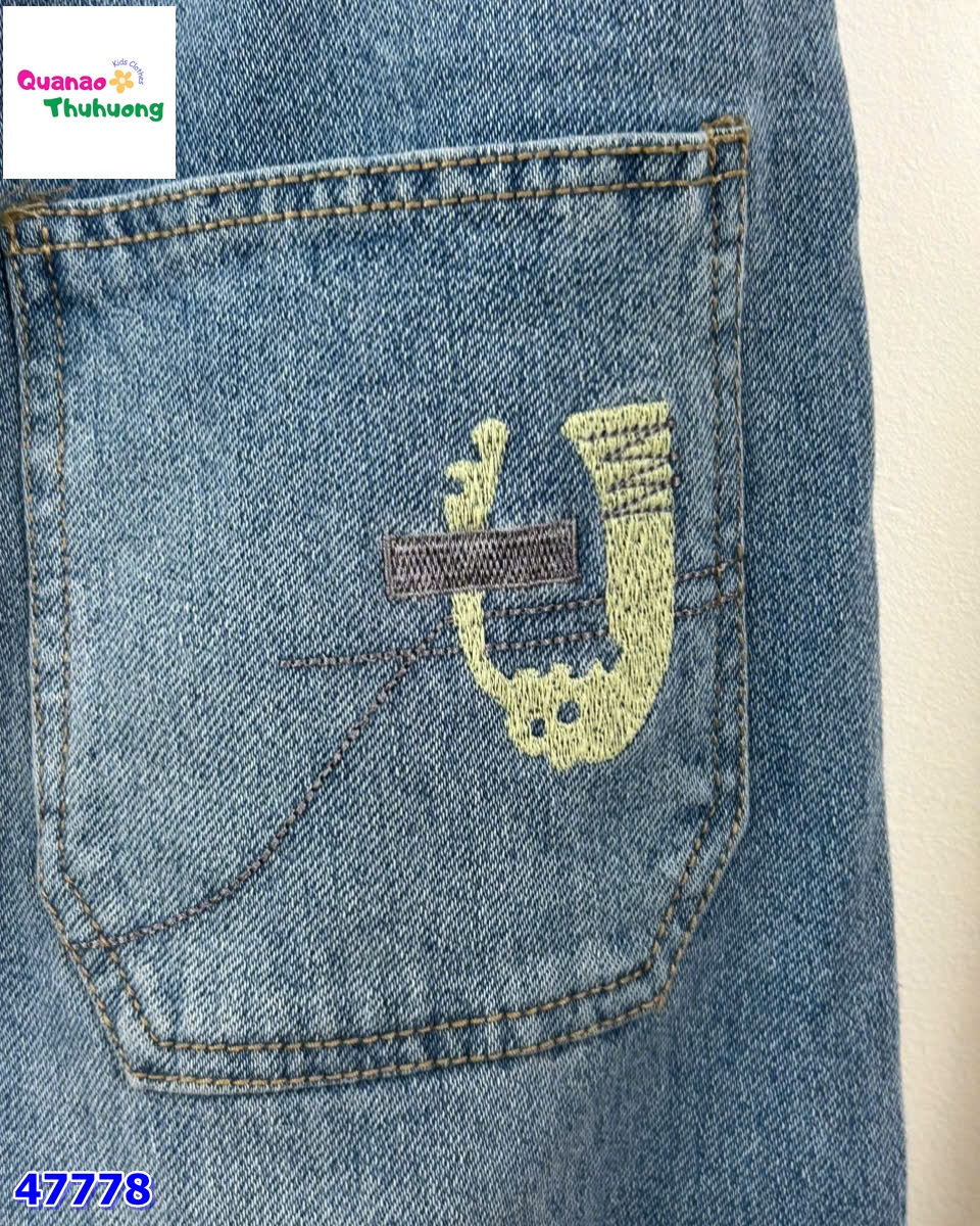 Quần jean xanh nhạt túi chữ U