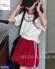 Set áo trắng, chân váy bí đỏ