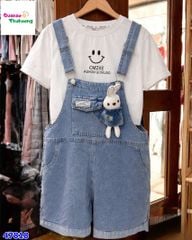 Set quần yếm jean, áo trắng Smile