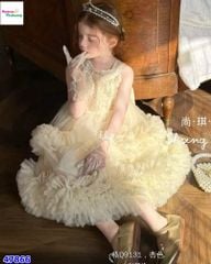 Đầm tiệc cổ yếm đính hạt và nơ