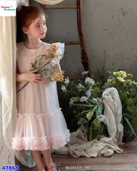 Đầm hồng tay cánh tiên đính cườm