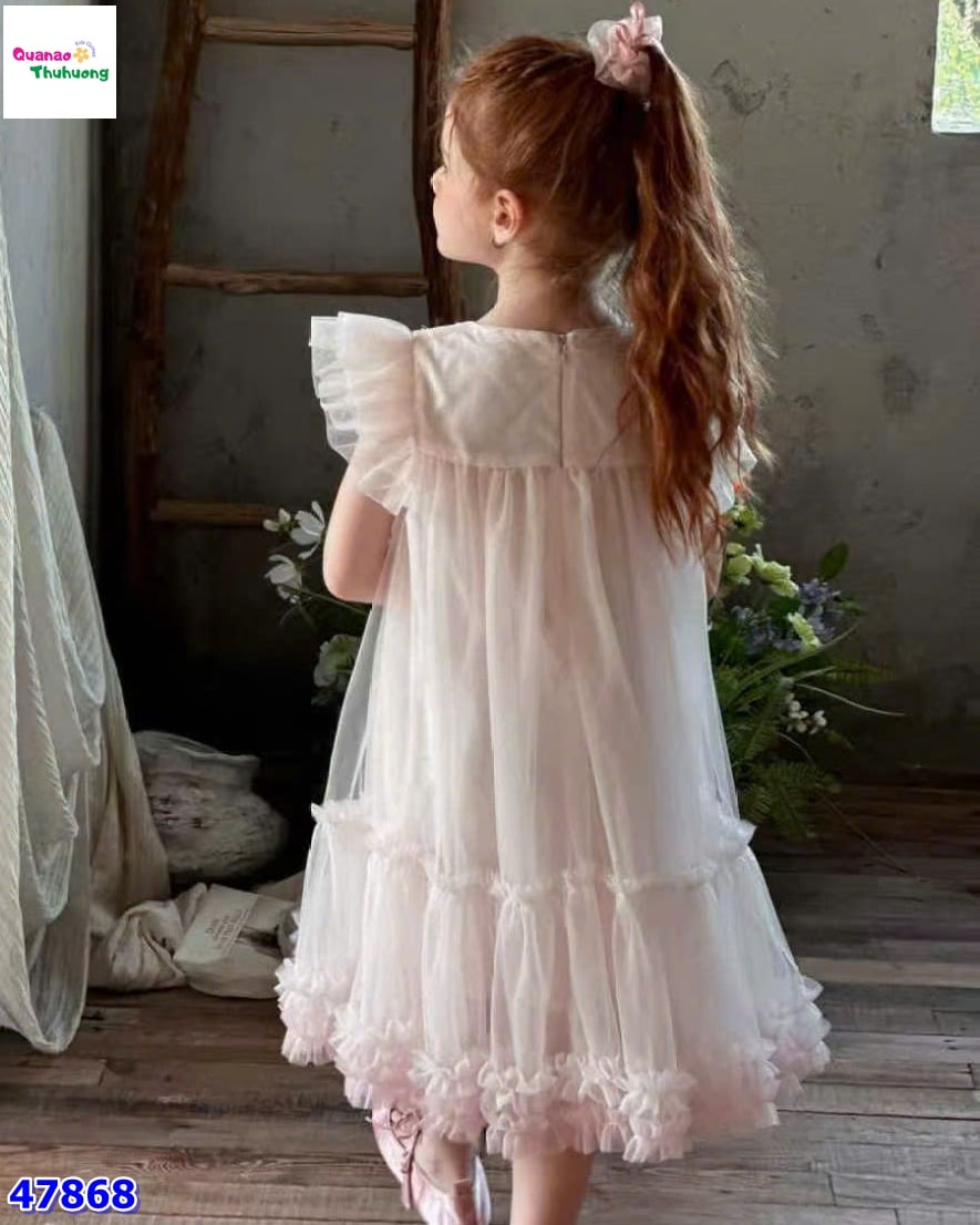 Đầm hồng tay cánh tiên đính cườm